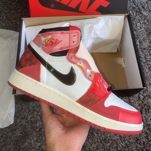 Jordan 1 “Spider-verse” - Picture 2 of 8